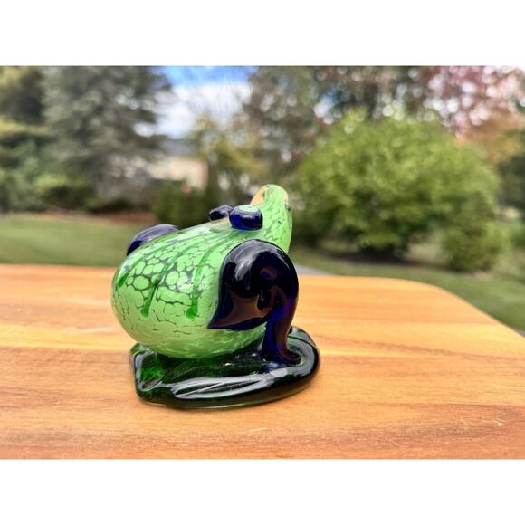 Vintage Murano Art Glass Green Frog Figurine with Flower Eyes Paperweight - Picture 1 of 11